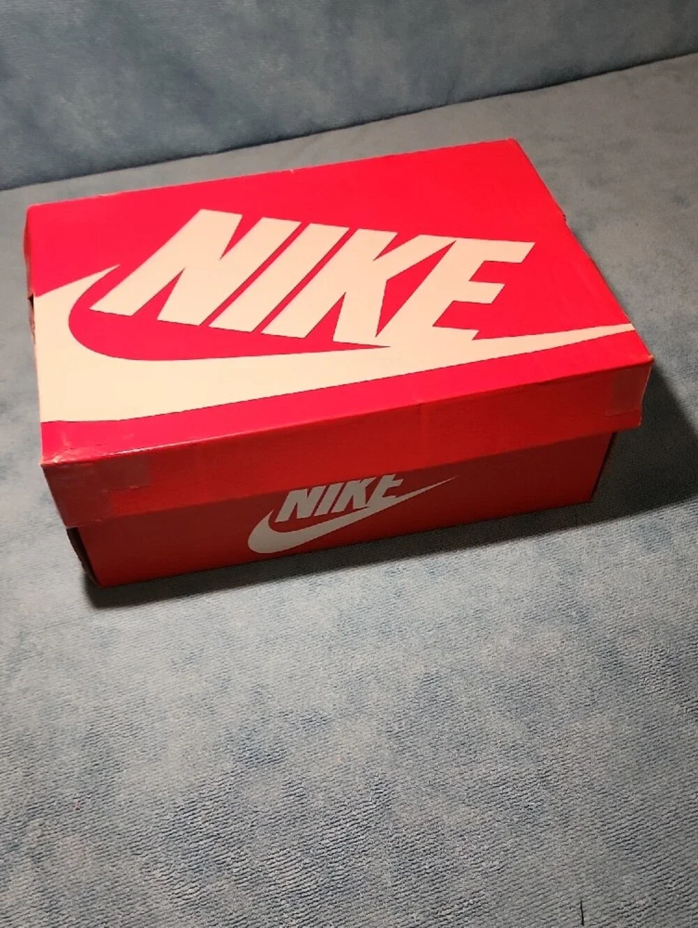 Nike COURT BOROUGH LOW RECRAFT(GS)  Kids Low-Top Sneakers in White and Gray